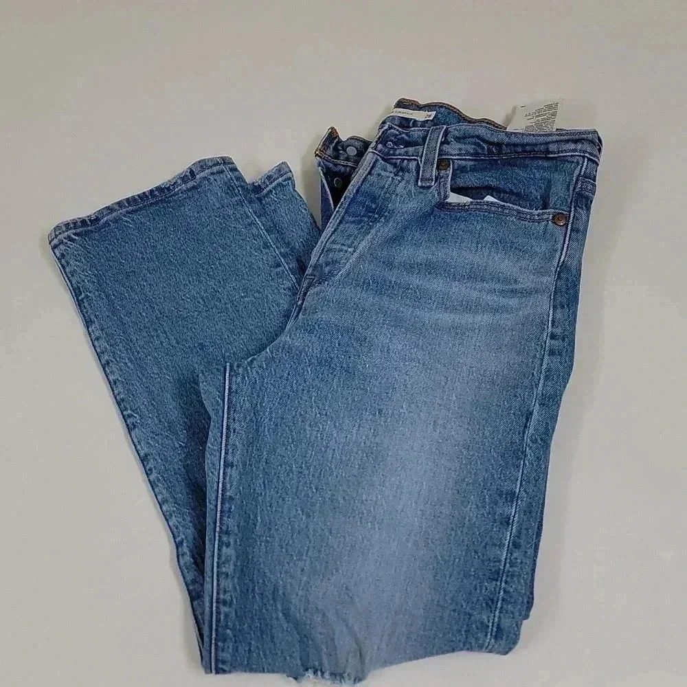 Levi's Wedgie Straight Jeans